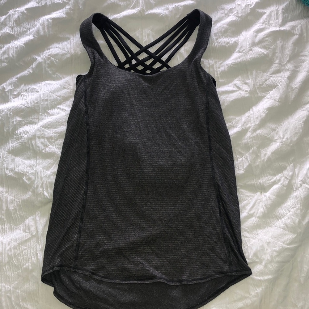 Dark grey lululemon workout top